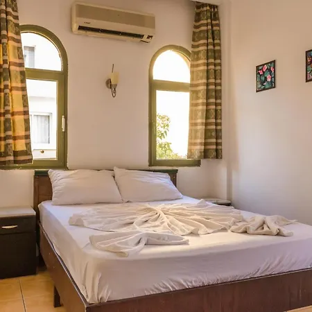 Maxwell Club 3* Μαρμαρίς