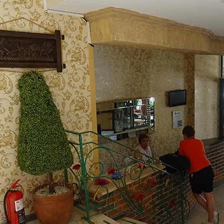 Maxwell Club Apart Otel