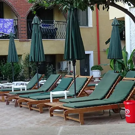 Aparthotel Maxwell Club 3*