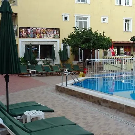 Aparthotel Maxwell Club 3*